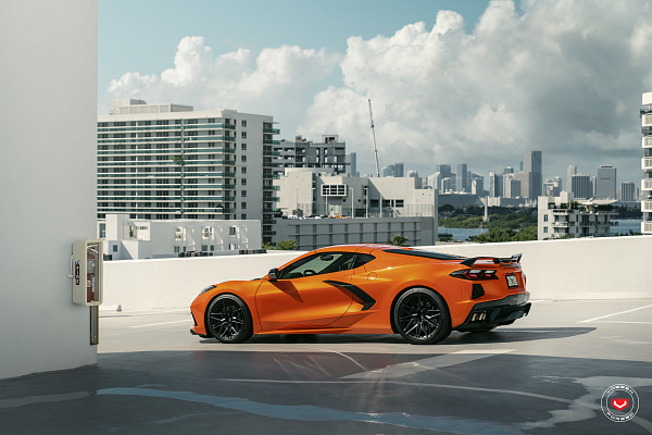 Фото дисков Vossen EVO-5 Черный сатин на Chevrolet Corvette C8