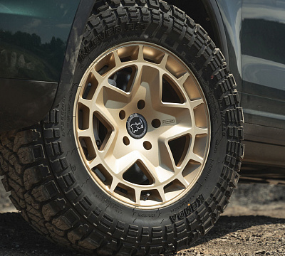 Фото дисков Black Rhino CORSICA на Porsche Cayenne II
