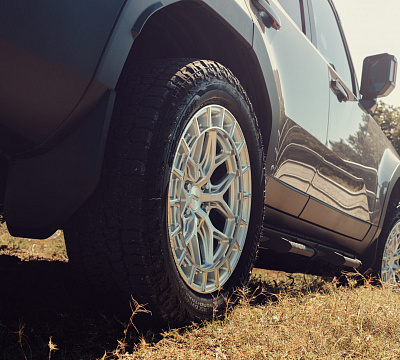 Фото дисков Vossen HFX-1 (6-Lug) на Toyota Land Cruiser Prado 250
