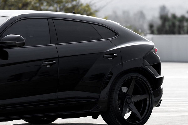 Фото дисков Anrky RS5.3 Черный сатин на Lamborghini Urus