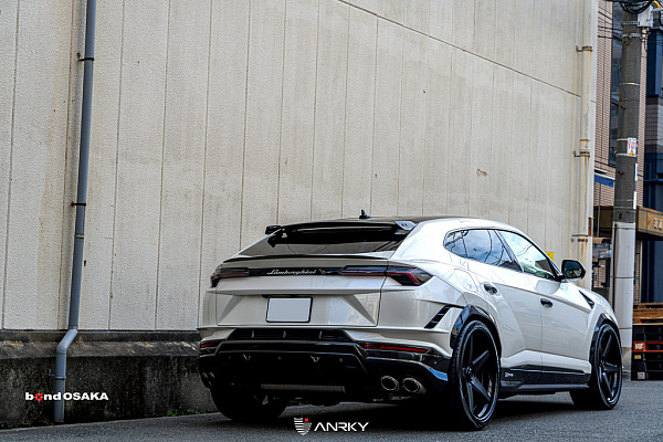 Фото дисков Anrky RS5.3 Черный сатин на Lamborghini Urus