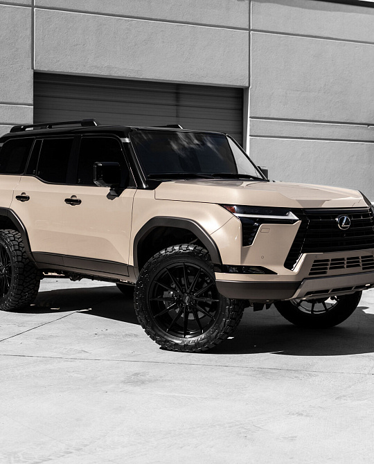Фото дисков HFX-2 (6-Lug) Черный глянец на Lexus GX III