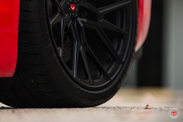 Фото дисков Vossen M-X3 Черный сатин на Porsche Cayman II