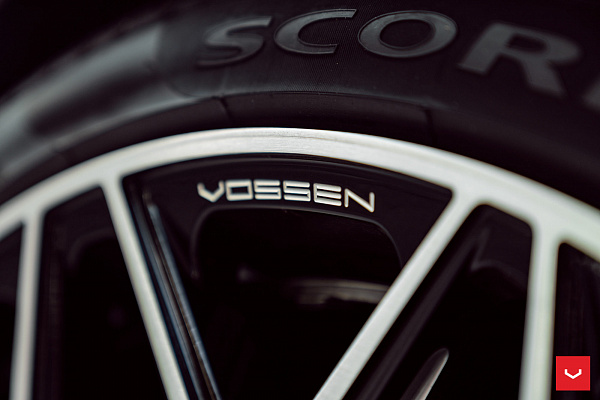 Фото дисков Vossen HF-2 Алмазная проточка на Range Rover IV