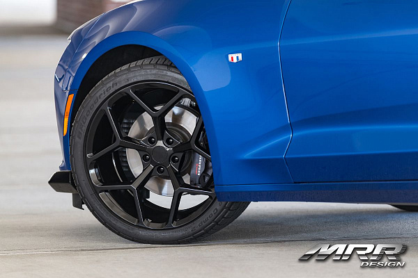 Фото дисков MRR M228 Черный глянец на Chevrolet Camaro VI