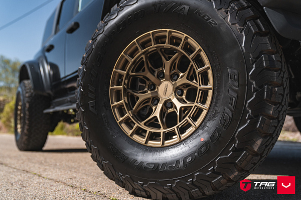 Фото дисков Vossen HFX-1 (6-Lug) Сатиновая бронза на Ford Bronco