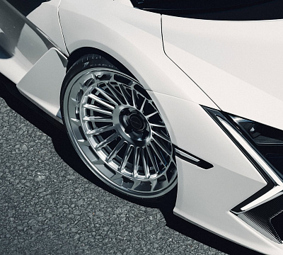 Фото дисков Brixton Forged TR11 AERO1 на Lamborghini Revuelto