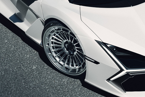 Lamborghini Revuelto