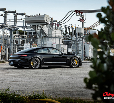 Фото дисков Vossen RS74 на Porsche Taycan I