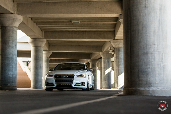 Фото дисков Vossen CG-205 Сатиновый лак на Audi A/S 8 (D4)