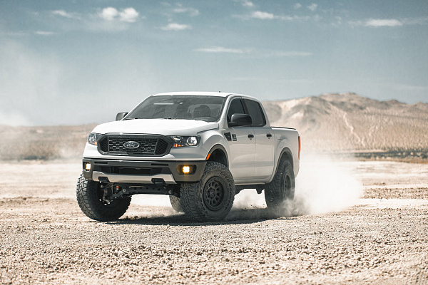 Фото дисков Black Rhino DUGGER Черный матовый на Ford Ranger T6