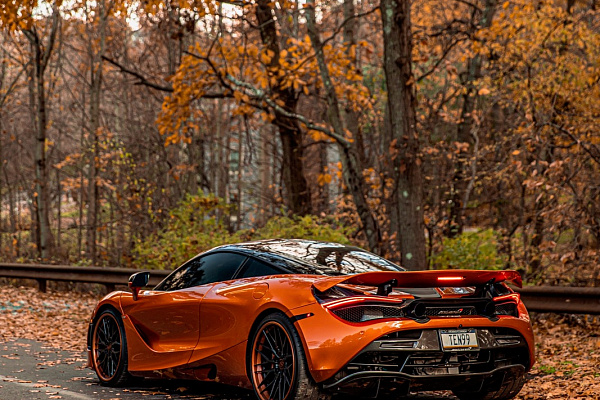 Фото дисков Strasse Wheels SV10M Deep Concave FS Другой цвет на McLaren 720S