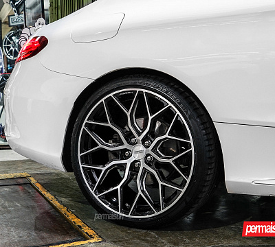 Фото дисков Vossen HF-2 на Mercedes-Benz C-Class (W205)