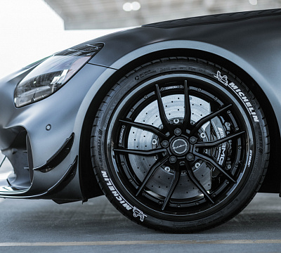 Фото дисков Brixton Forged PF3 на Mercedes-Benz AMG GT I