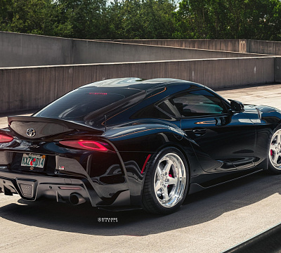 Фото дисков Strasse Wheels S5 Track на Toyota Supra A90