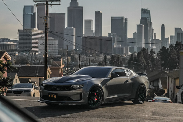 Фото дисков MRR M755 Черный глянец на Chevrolet Camaro VI