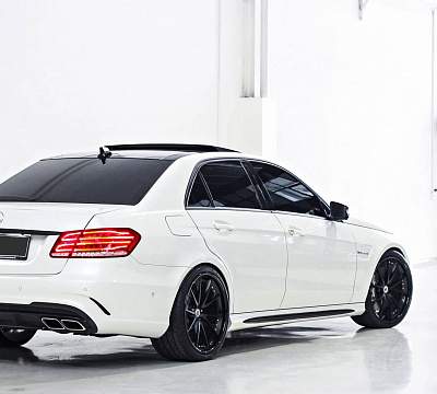 Фото дисков HRE S204 на Mercedes-Benz E-Class (W212, S212, C207)