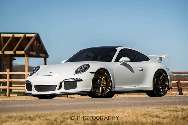 Фото дисков HRE P107 Сатиновая бронза на Porsche 911 VII