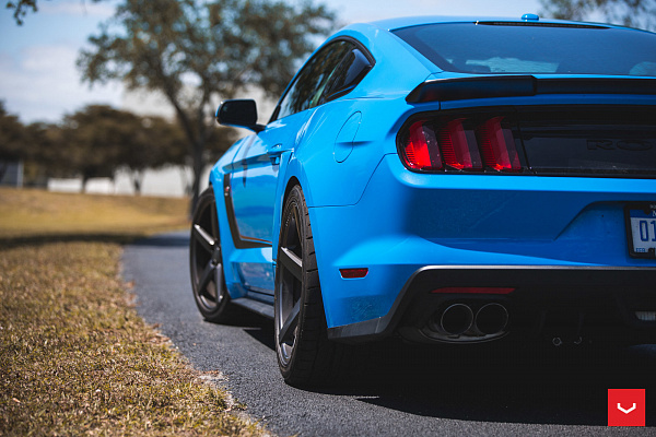 Фото дисков Vossen CV3 Глянцевый графит на Ford Mustang VI