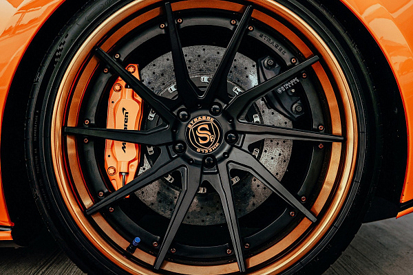 Фото дисков Strasse Wheels SV10T Deep Concave FS Черный сатин на McLaren 570S