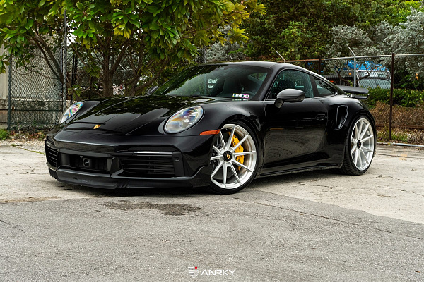 Фото дисков Anrky AN18 Глянцевый лак на Porsche 911 VIII