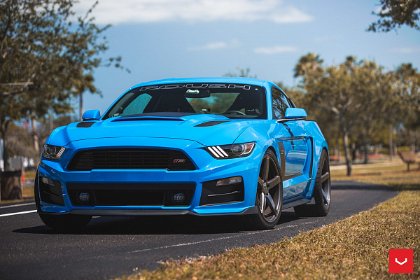 Фото дисков Vossen CV3 Глянцевый графит на Ford Mustang VI