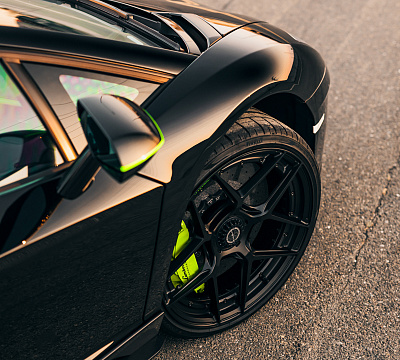 Фото дисков Brixton Forged PF7 на Lamborghini Aventador