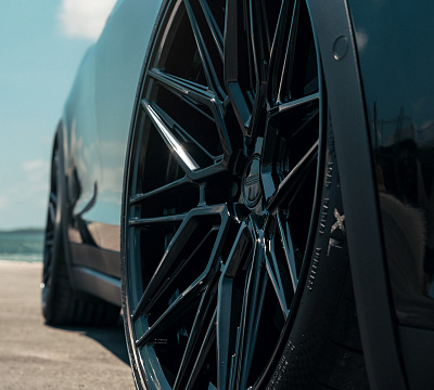 Фото дисков Vossen HF-7 на Tesla Model X