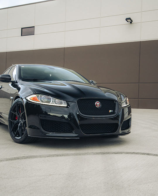 Фото дисков HF-5 Черный сатин на Jaguar XF II