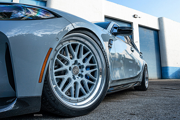 Фото дисков Strasse Wheels SM10 Track Другой цвет на BMW 3/M3 (G2x/G80)