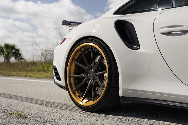 Фото дисков Strasse Wheels SV10 Deep Concave FS Другой цвет на Porsche 911 VII