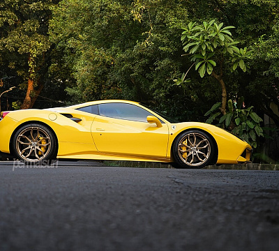 Фото дисков HRE P201 на Ferrari 488