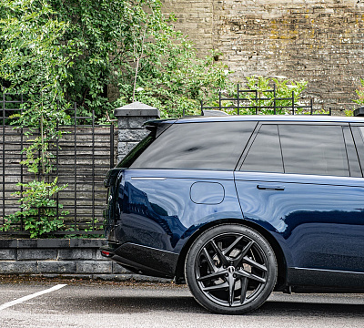 Фото дисков Kahn Type 52 RS на Range Rover V
