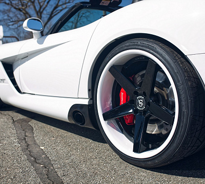 Фото дисков Strasse Wheels S5 Deep Concave FS на Dodge Viper
