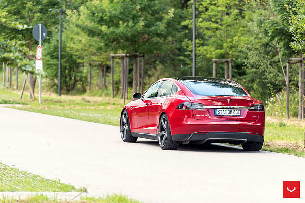 Фото дисков Vossen CV3 Глянцевый графит на Tesla Model S