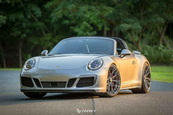 Фото дисков Anrky S2-X5 Глянцевый темный лак на Porsche 911 VII
