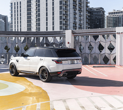 Фото дисков Strasse Wheels SV10 Deep Concave FS на Land Rover Range Rover Sport II