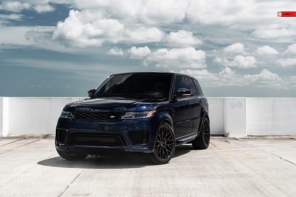 Фото дисков Anrky AN10 Черный глянец на Land Rover Range Rover IV
