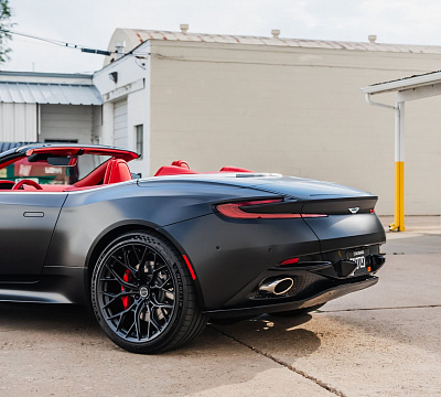 Фото дисков Brixton Forged PF13 R / RS на Aston Martin DB12