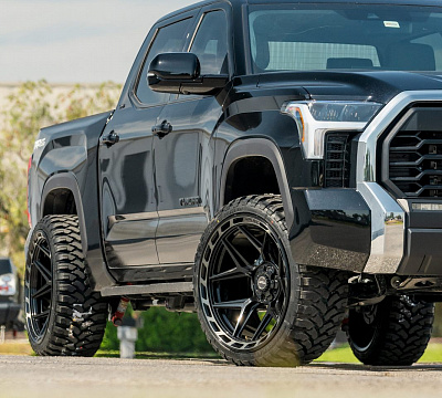 Фото дисков 4PLAY 4P55 на Toyota Tundra III