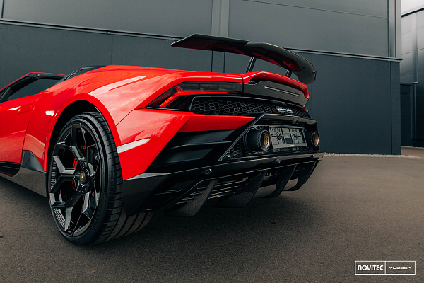 Фото дисков NOVITEC NL5 Черный глянец на Lamborghini Huracan