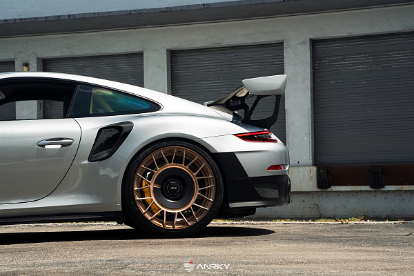 Porsche 911 VIII