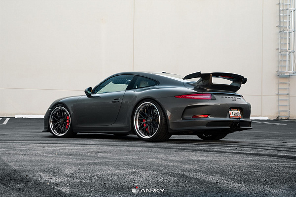 Фото дисков Anrky RS1 Черный глянец на Porsche 911 VII