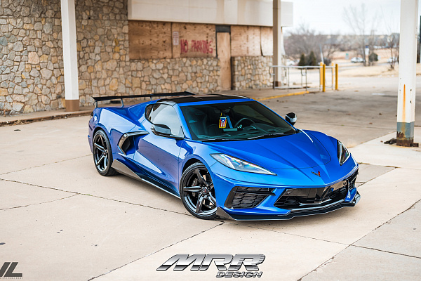 Фото дисков MRR F23 Черный глянец на Chevrolet Corvette C8
