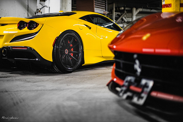 Фото дисков Brixton Forged R11-R Черный глянец на Ferrari F8