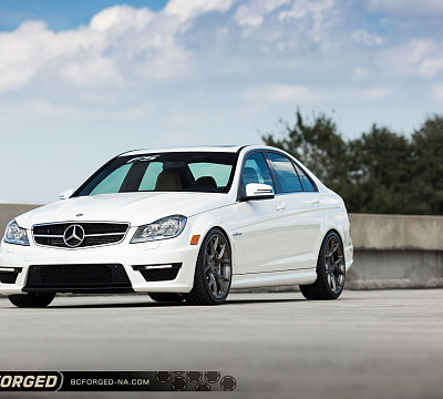 Фото дисков BC Forged RZ05 на Mercedes-Benz C-Class (W204)