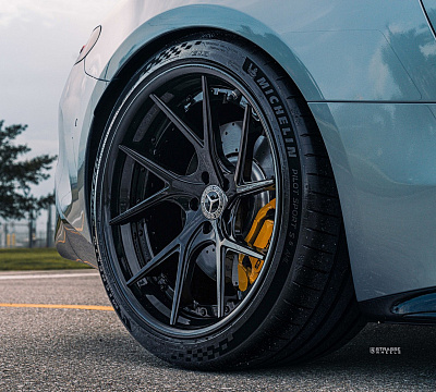 Фото дисков Strasse Wheels SM5RT Deep Concave FS на Mercedes-Benz AMG GT II