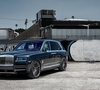 Фото дисков Savini SV61 на Rolls-Royce Cullinan
