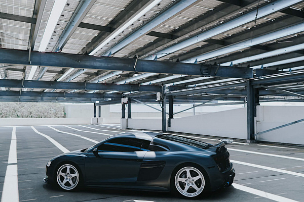 Фото дисков HRE 527 Глянцевый лак на Audi R8 (4S)