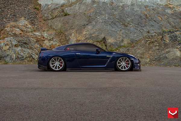 Nissan GT-R